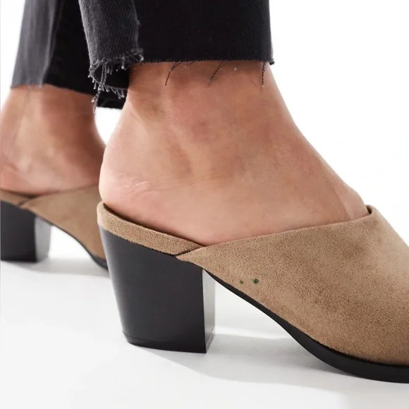 Glamorous Taupe Pointed Mule Heels Size 8 - Picture 2 of 16